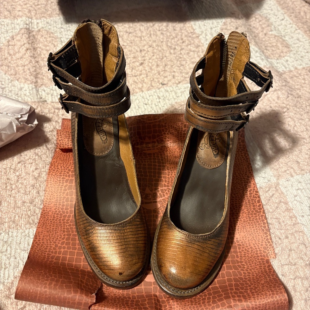 Freebird randi copper Heels with Side Zipper and Rounded Toe